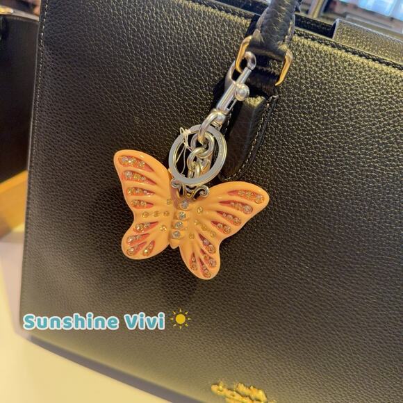 NWT Bundle Coach Butterfly Bag Charm CCD44 & CY666 Maggie Tote Leather Black - Picture 3 of 16